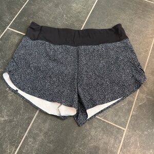 Athleta Run With It 3” Short - Medium